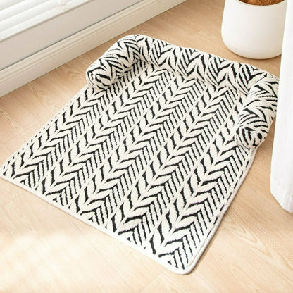The Nordic Nook — Plush Non-Slip Cat Bed