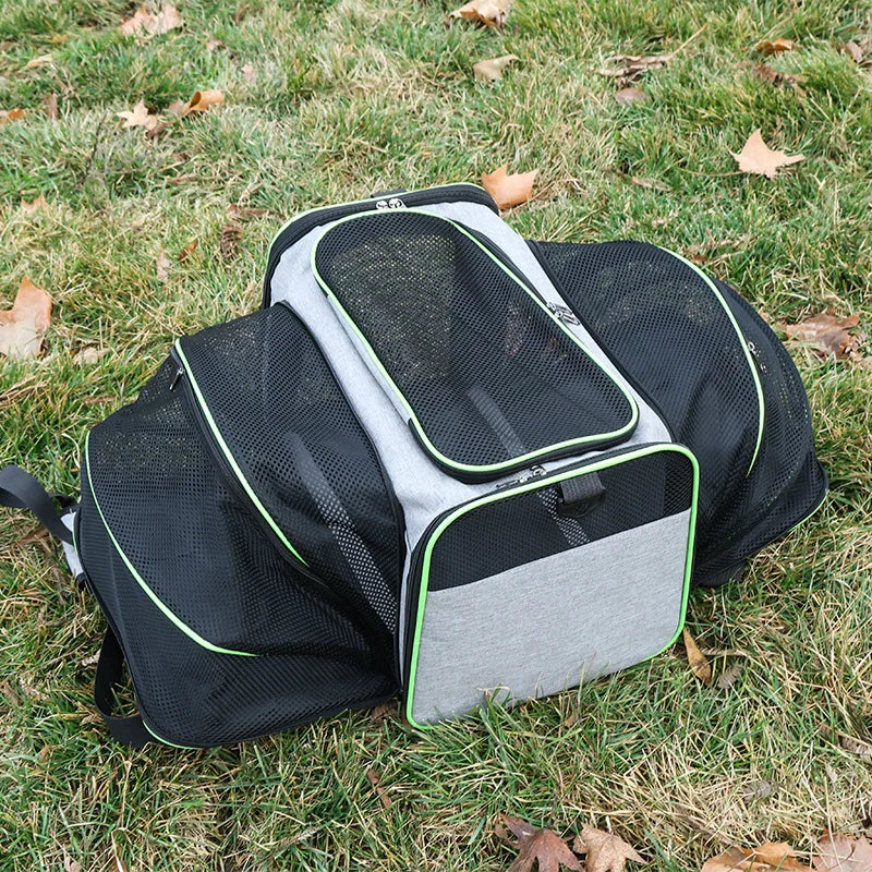 The Voyager — Expandable Cat Carrier