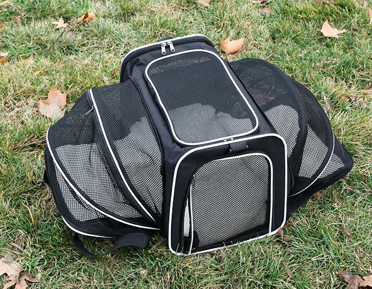 The Voyager — Expandable Cat Carrier