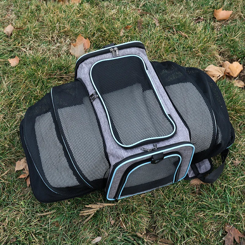 The Voyager — Expandable Cat Carrier