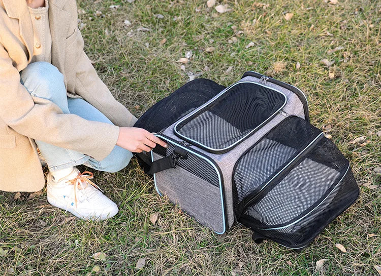 The Voyager — Expandable Cat Carrier